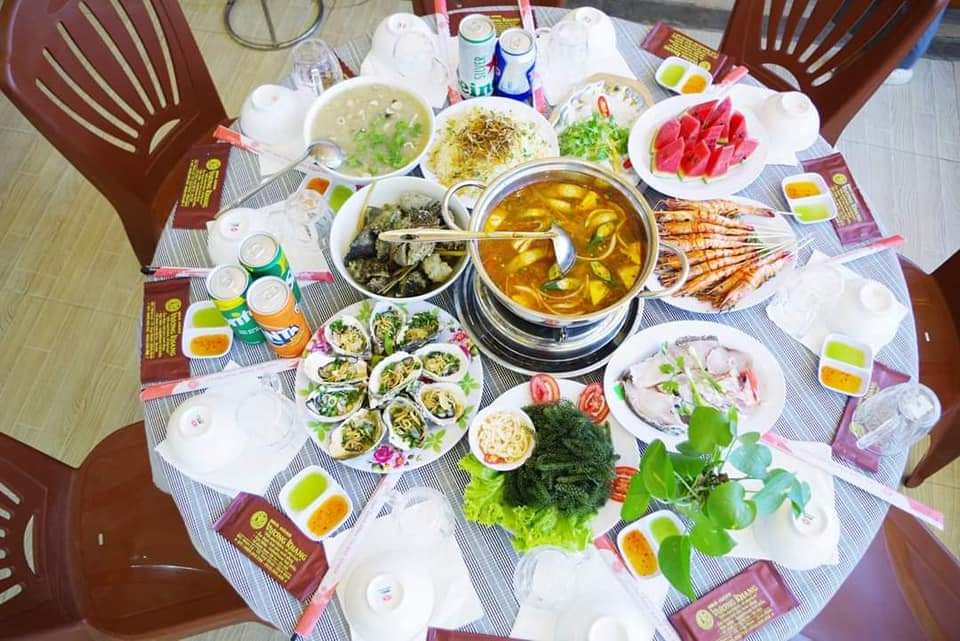 Các món ăn tại nhà hàng Vương Khang