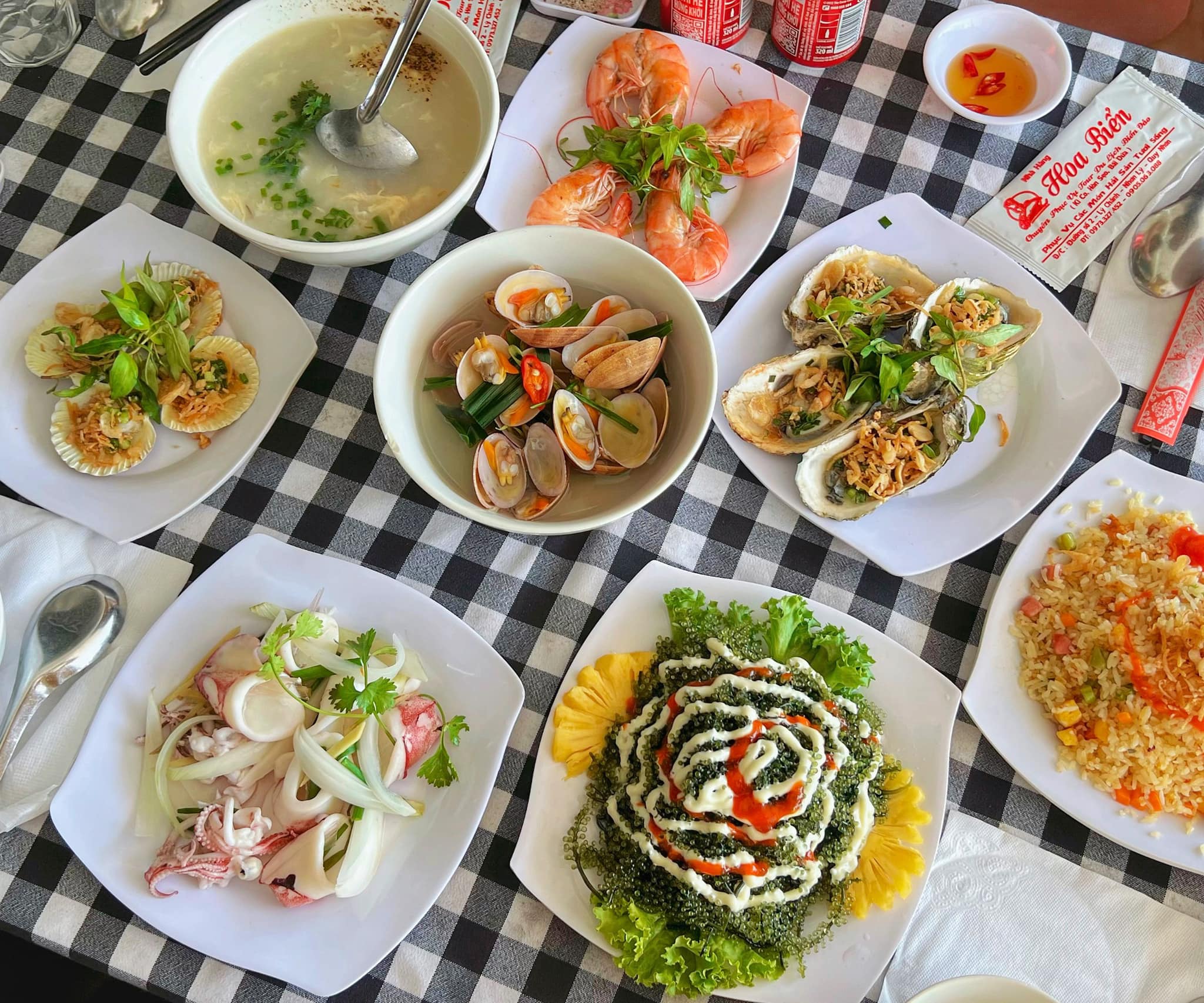 Các món ăn tại nhà hàng Vương Khang